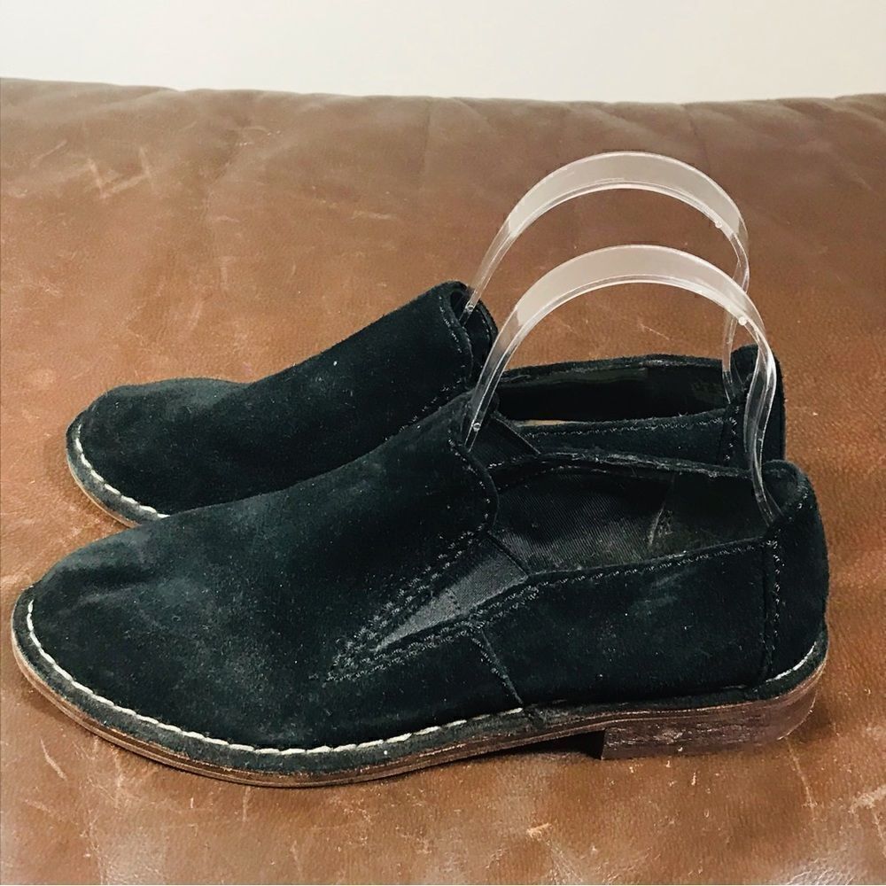 ✅Clarks Somerset Black Suede Loafers